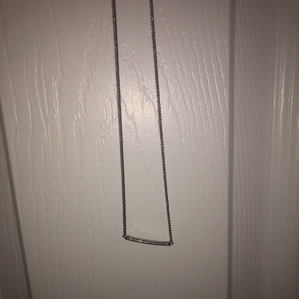 Necklace with bar